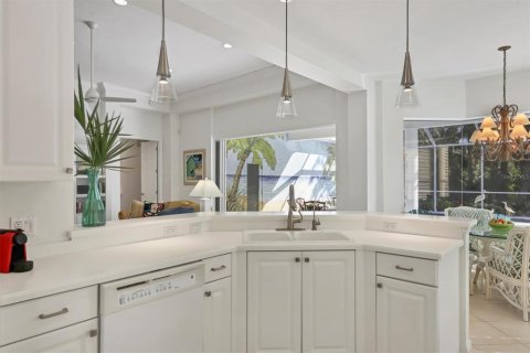 Villa ou maison à vendre à University Park, Floride: 4 chambres, 236.99 m2 № 2093264 - photo 15