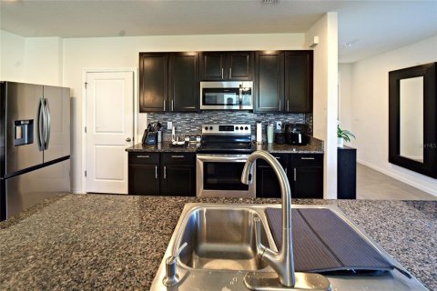 Villa ou maison à louer à Sarasota, Floride: 4 chambres, 212.65 m2 № 2415202 - photo 9