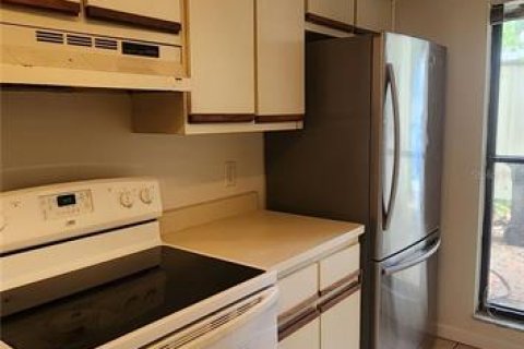 Condominio en alquiler en Gainesville, Florida, 3 dormitorios, 119.84 m2 № 1833241 - foto 3