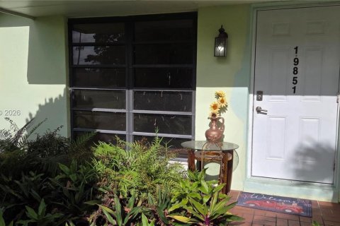 House in Cutler Bay, Florida 3 bedrooms, 184.41 sq.m. № 2067645