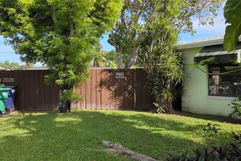 House in Cutler Bay, Florida 3 bedrooms, 184.41 sq.m. № 2067645 - photo 3