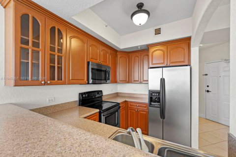 Купить кондоминиум в Майами, Флорида 2 спальни, 112.69м2, № 2089268 - фото 9