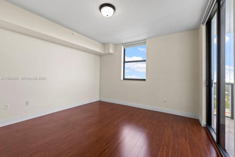 Купить кондоминиум в Майами, Флорида 2 спальни, 112.69м2, № 2089268 - фото 24