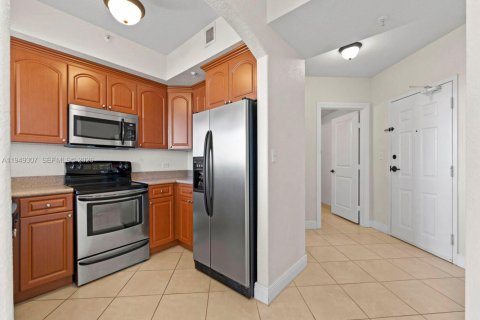 Купить кондоминиум в Майами, Флорида 2 спальни, 112.69м2, № 2089268 - фото 7