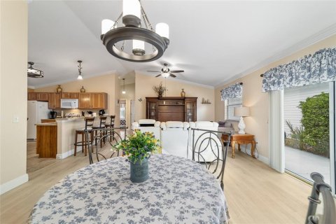 Villa ou maison à vendre à The Villages, Floride: 2 chambres, 107.4 m2 № 1782458 - photo 9