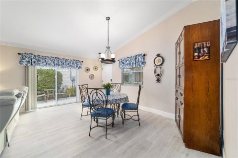 Villa ou maison à vendre à The Villages, Floride: 2 chambres, 107.4 m2 № 1782458 - photo 11