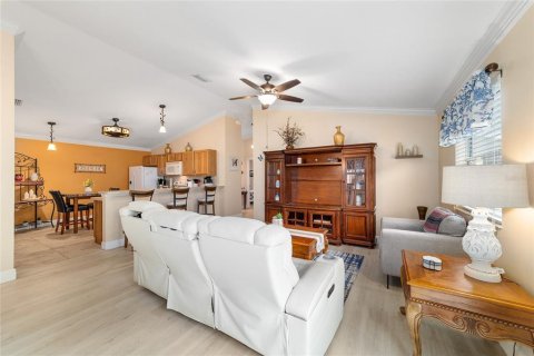 Villa ou maison à vendre à The Villages, Floride: 2 chambres, 107.4 m2 № 1782458 - photo 13