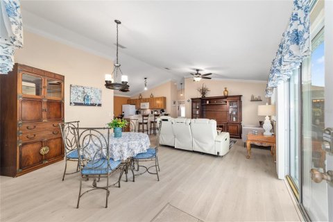 Villa ou maison à vendre à The Villages, Floride: 2 chambres, 107.4 m2 № 1782458 - photo 7