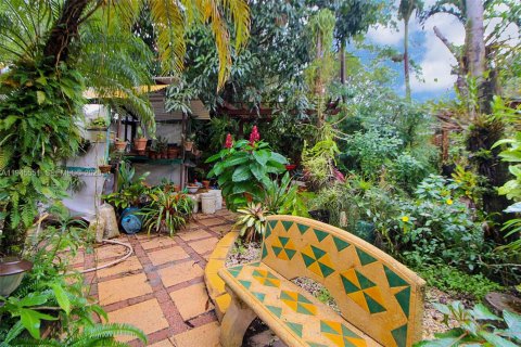 House in Miami, Florida 3 bedrooms, 144.65 sq.m. № 2003138 - photo 28