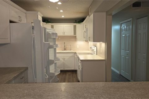 Condominio en alquiler en Hudson, Florida, 3 dormitorios, 128.95 m2 № 2277533 - foto 6
