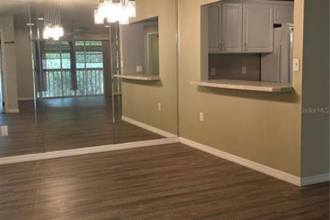 Condominio en alquiler en Hudson, Florida, 3 dormitorios, 128.95 m2 № 2277533 - foto 2