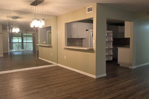 Condominio en alquiler en Hudson, Florida, 3 dormitorios, 128.95 m2 № 2277533 - foto 3