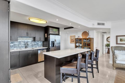 Copropriété à vendre à Miami Beach, Floride: 2 chambres, 135.17 m2 № 2017307 - photo 13