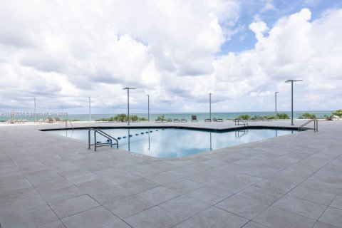 Copropriété à vendre à Miami Beach, Floride: 2 chambres, 135.17 m2 № 2017307 - photo 29