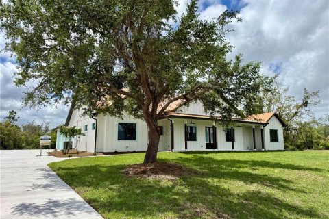 Villa ou maison à vendre à Punta Gorda, Floride: 4 chambres, 231.51 m2 № 2134719 - photo 2