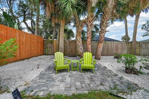 Casa en venta en New Smyrna Beach, Florida, 2 dormitorios, 103.31 m2 № 2197001 - foto 2