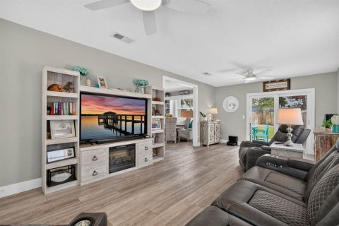 Casa en venta en New Smyrna Beach, Florida, 2 dormitorios, 103.31 m2 № 2197001 - foto 15