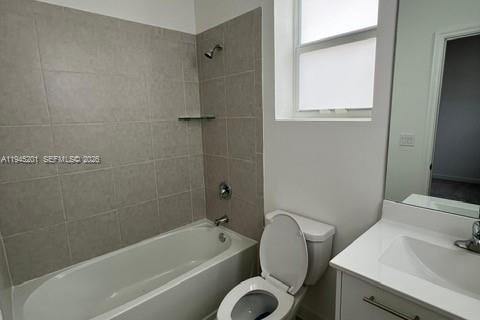 Townhouse in Miami, Florida 3 bedrooms, 127.55 sq.m. № 2001534 - photo 19