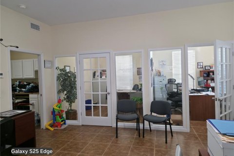 Immobilier commercial à louer à Orlando, Floride: 68.75 m2 № 2431596 - photo 3