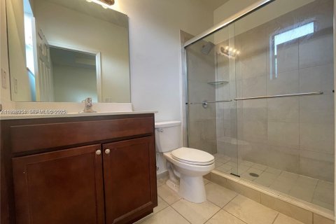 Touwnhouse à louer à Hialeah, Floride: 3 chambres, 143.07 m2 № 1987324 - photo 18