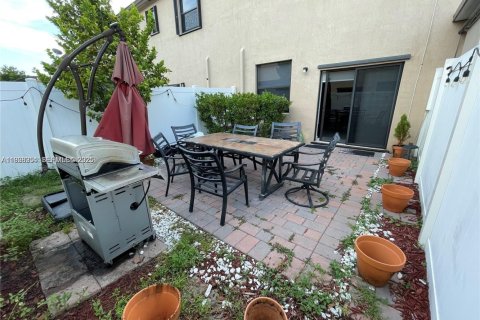 Touwnhouse à louer à Hialeah, Floride: 3 chambres, 143.07 m2 № 1987324 - photo 20