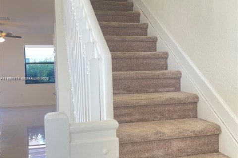 Touwnhouse à louer à Hialeah, Floride: 3 chambres, 143.07 m2 № 1987324 - photo 11