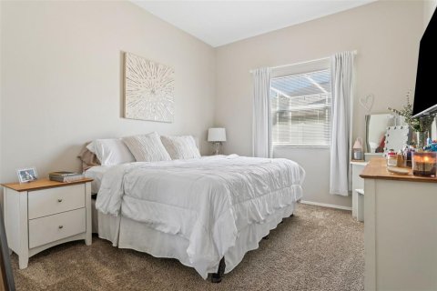 House in Tampa, Florida 3 bedrooms, 163.97 sq.m. № 2430730 - photo 14