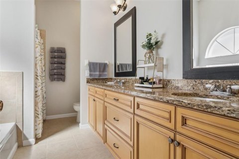 House in Tampa, Florida 3 bedrooms, 163.97 sq.m. № 2430730 - photo 19
