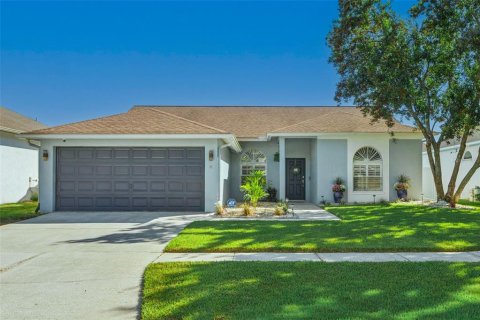 House in Tampa, Florida 3 bedrooms, 163.97 sq.m. № 2430730