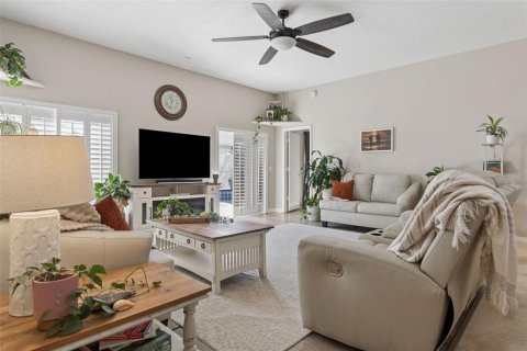 House in Tampa, Florida 3 bedrooms, 163.97 sq.m. № 2430730 - photo 7