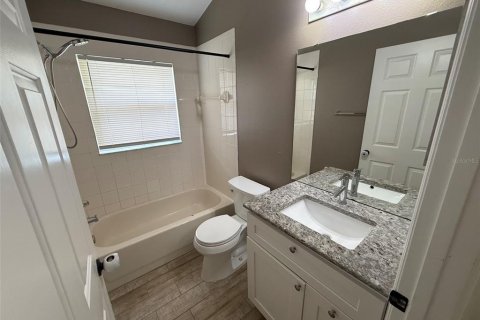 House in Groveland, Florida 4 bedrooms, 169.27 sq.m. № 2167836 - photo 11