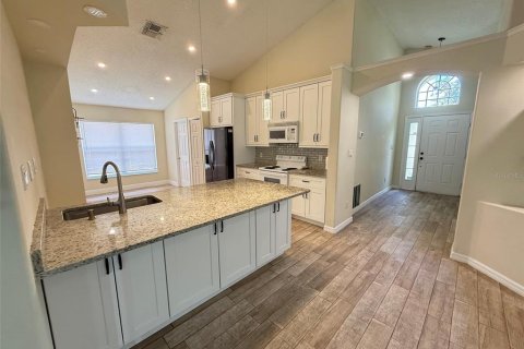 House in Groveland, Florida 4 bedrooms, 169.27 sq.m. № 2167836 - photo 3