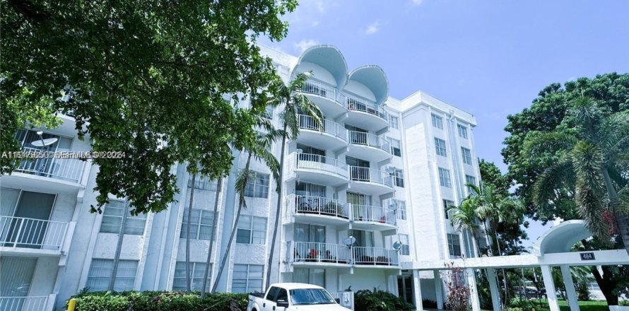 Condo à Miami, Floride, 1 chambre  № 2002142