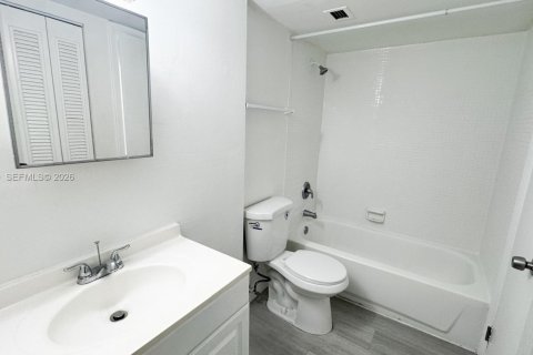 Copropriété à louer à Miami, Floride: 1 chambre, 76.74 m2 № 2002142 - photo 13
