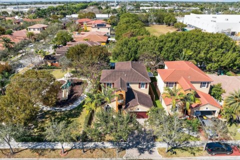 Купить виллу или дом в Хомстед, Флорида 1 комната, 290.69м2, № 2030523 - фото 11