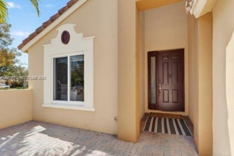 Купить виллу или дом в Хомстед, Флорида 1 комната, 290.69м2, № 2030523 - фото 7