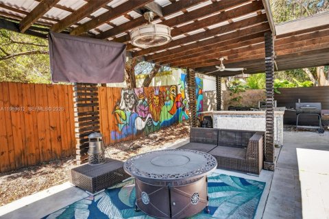 Купить виллу или дом в Хомстед, Флорида 1 комната, 290.69м2, № 2030523 - фото 10