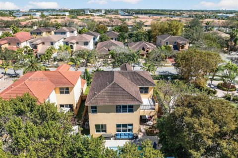 Купить виллу или дом в Хомстед, Флорида 1 комната, 290.69м2, № 2030523 - фото 16