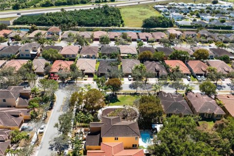 Купить виллу или дом в Хомстед, Флорида 1 комната, 290.69м2, № 2030523 - фото 19