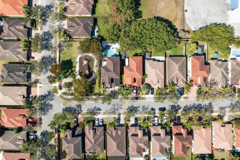 Купить виллу или дом в Хомстед, Флорида 1 комната, 290.69м2, № 2030523 - фото 18