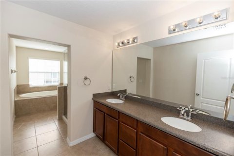 Townhouse in Orlando, Florida 3 bedrooms, 191.75 sq.m. № 1824362 - photo 14