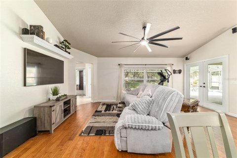 House in Ocala, Florida 4 bedrooms, 225.66 sq.m. № 1745075 - photo 18