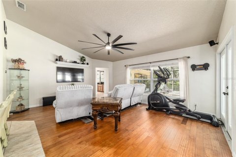 House in Ocala, Florida 4 bedrooms, 225.66 sq.m. № 1745075 - photo 14