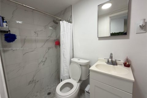 Immobilier commercial à louer à Hialeah, Floride: 1 chambre, 132.66 m2 № 1986484 - photo 6