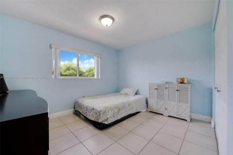 Condo in Miami, Florida, 2 bedrooms  № 1692772 - photo 11