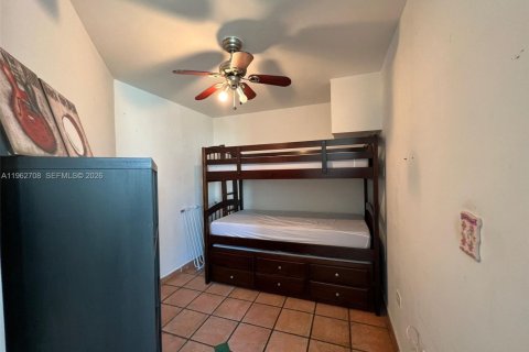 Condo in Miami Beach, Florida, 1 bedroom  № 2023822 - photo 11