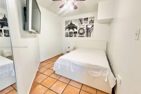 Condo in Miami Beach, Florida, 1 bedroom  № 2023822 - photo 18