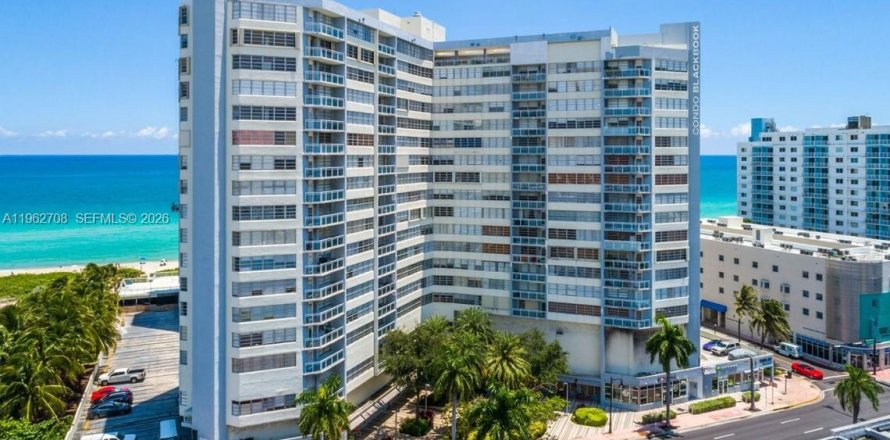 Condo in Miami Beach, Florida, 1 bedroom  № 2023822