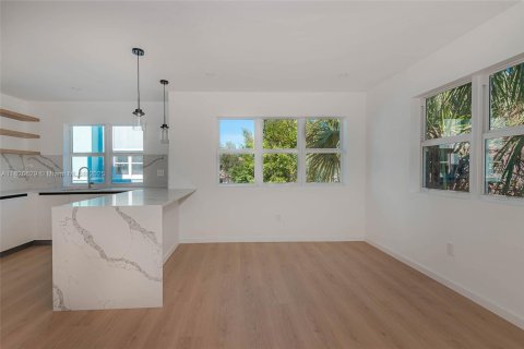 Townhouse in Fort Lauderdale, Florida 3 bedrooms, 169.27 sq.m. № 1940785 - photo 11