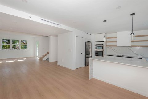 Townhouse in Fort Lauderdale, Florida 3 bedrooms, 169.27 sq.m. № 1940785 - photo 7